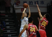 开云体育中国-关于篮球赛场强强对话，冠军之争谁能笑到最后？的信息