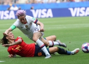 精彩瞬间：女足决赛对决激情上演的简单介绍