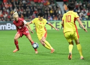 开云下载-中国女足球员投入训练，准备比赛