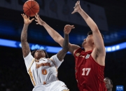 开云平台-北京首钢队在场上取得连胜