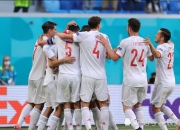 开云体育官网-欧洲杯预选赛惊险紧凑，球队实力尽显英姿