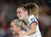 开云体育登录-英格兰队逆转瑞典队，波尔扛起全队