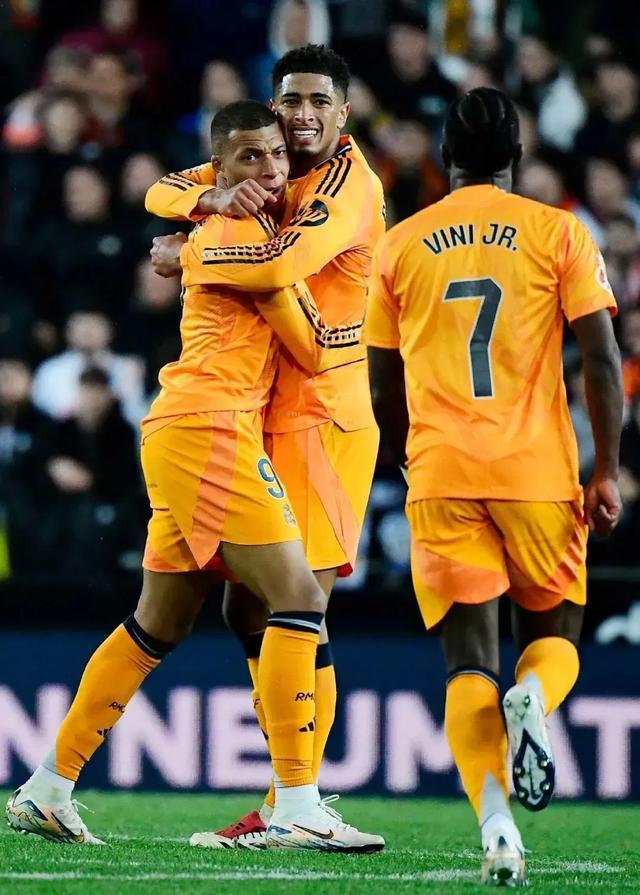 关于皇马逆转力克瓦伦西亚，晋级欧冠强！的信息