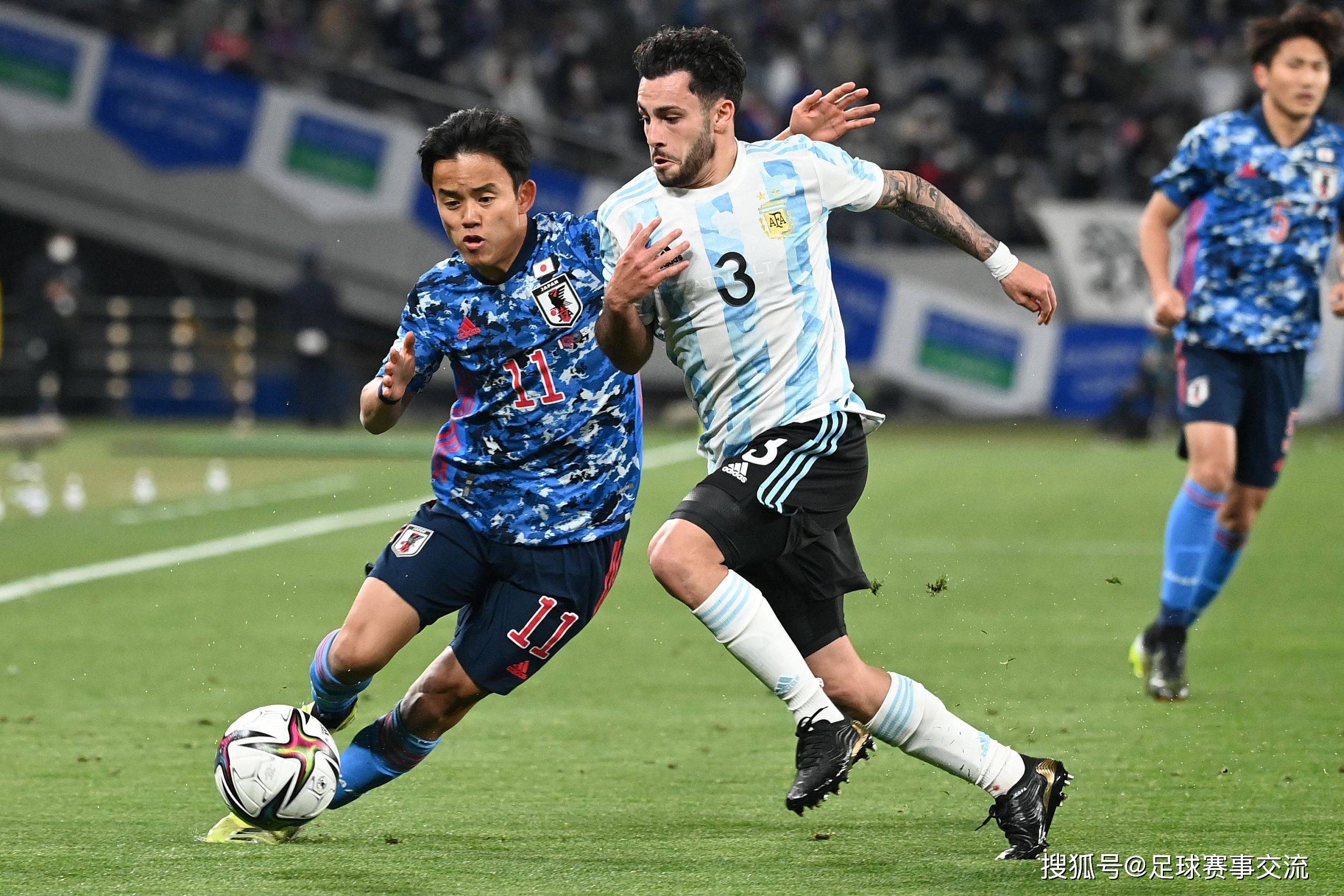 乌兹别克斯坦队主场力克对手，晋级淘汰赛的简单介绍