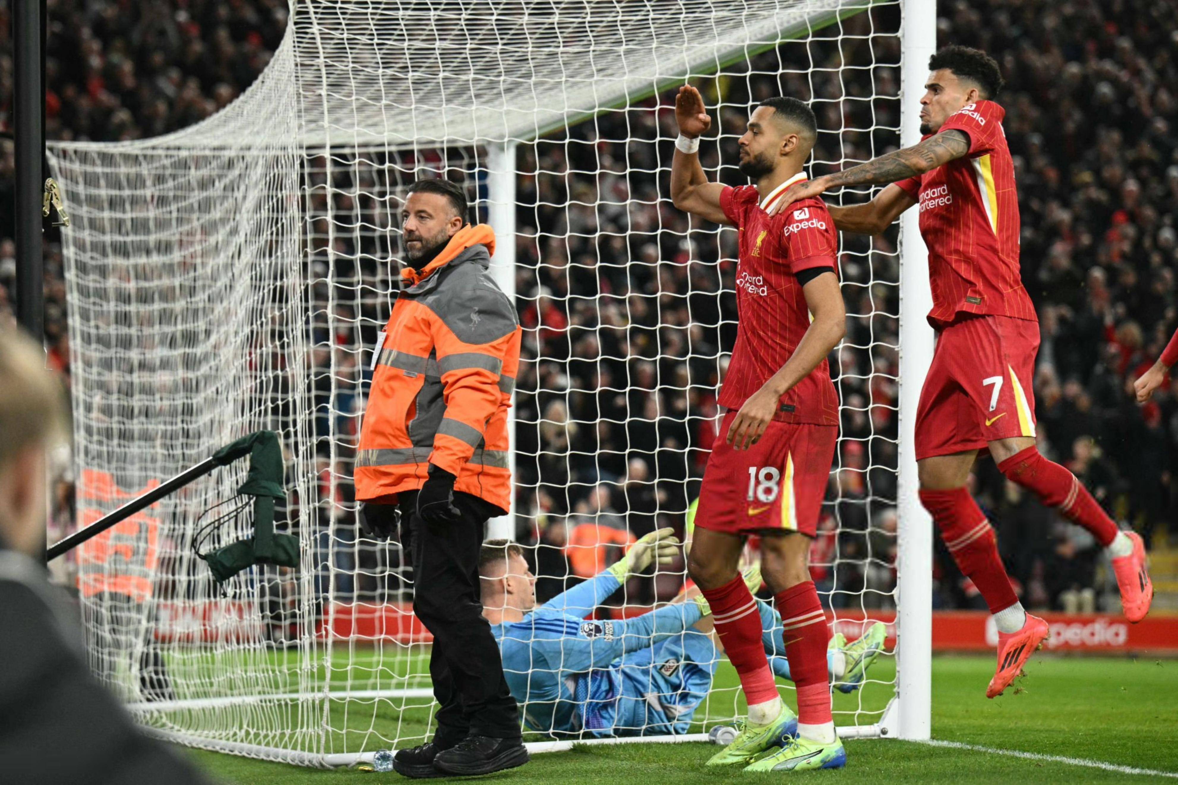 利物浦后防线失误频频，连续两轮未能拿到胜利