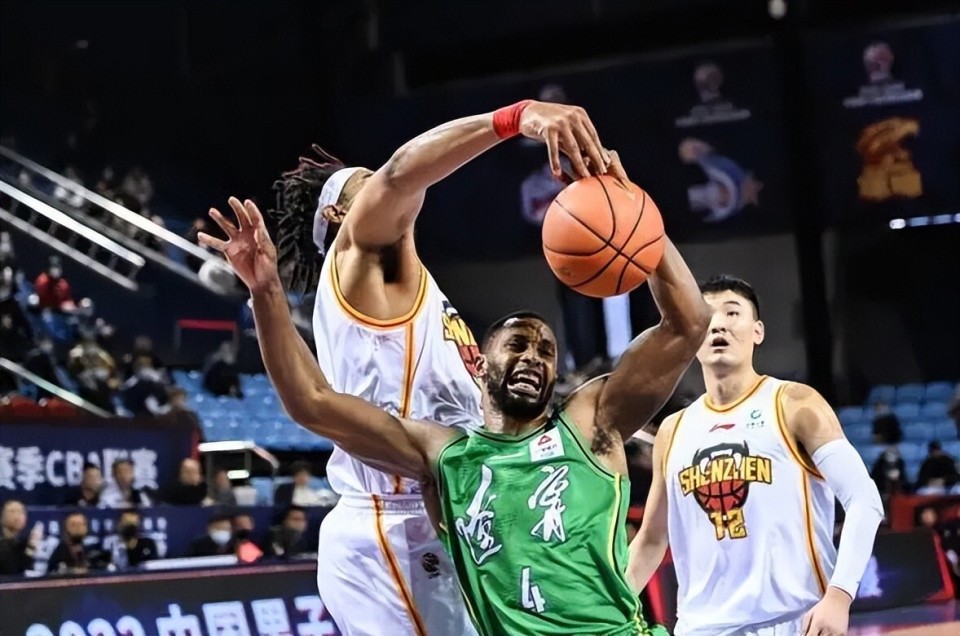 包含纷繁对决引爆观赏尖峰,球队之间鏖战难分高下的词条 包含纷繁对决引爆观赏尖峰,球队之间鏖战难分高下的词条