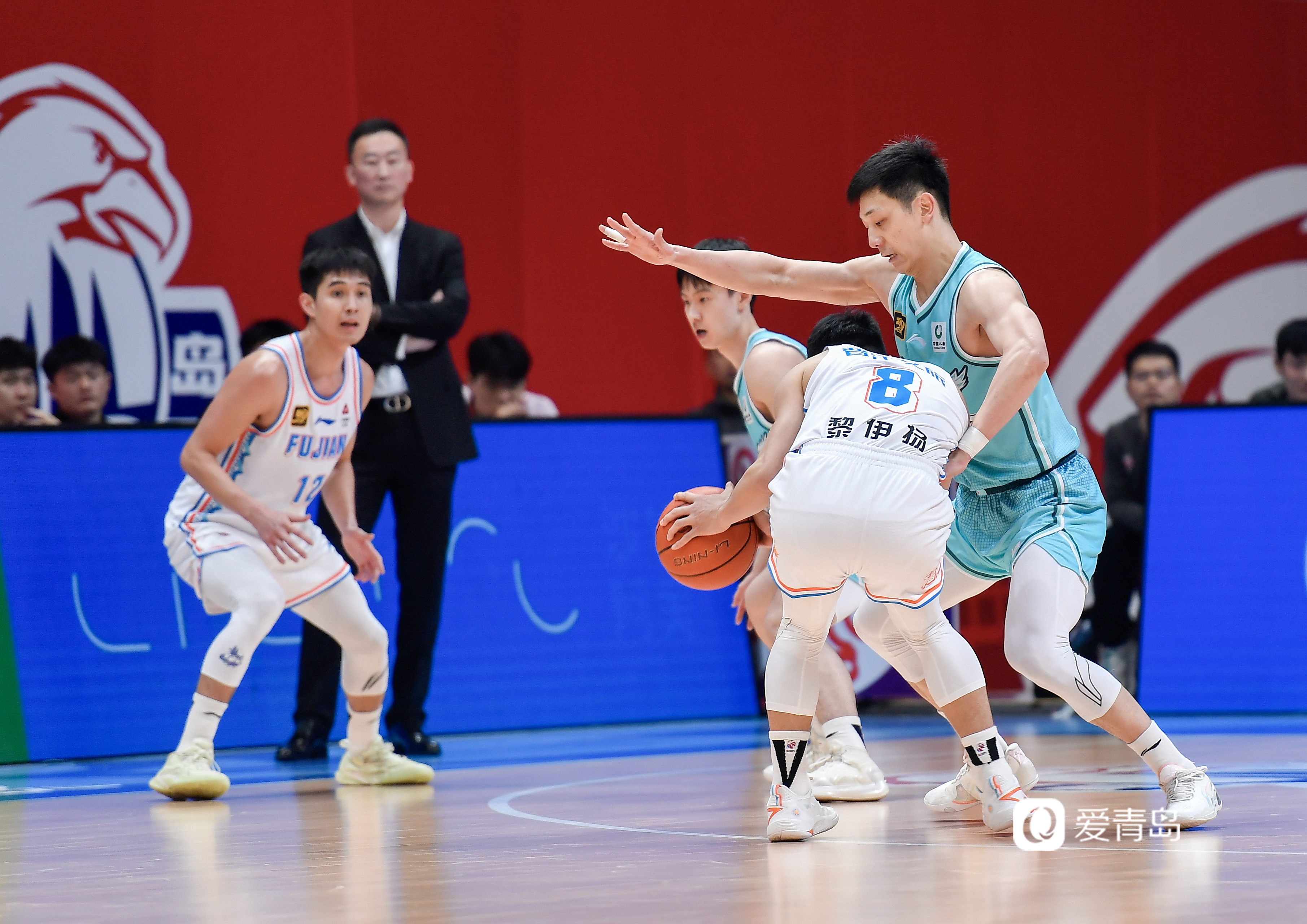 青岛男篮主场大胜吉林队欲冲刺榜首的简单介绍