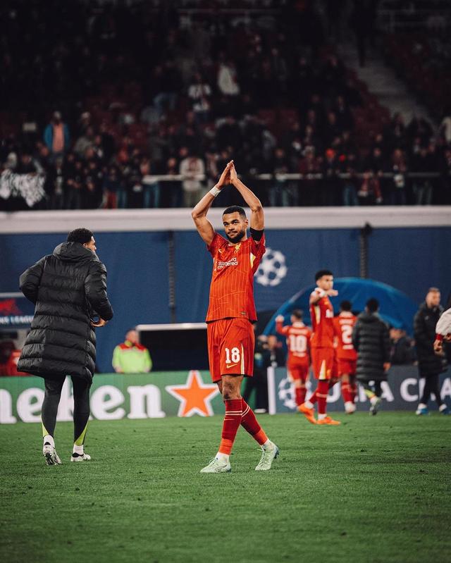 一支实力雄厚的球队在比赛中受挫