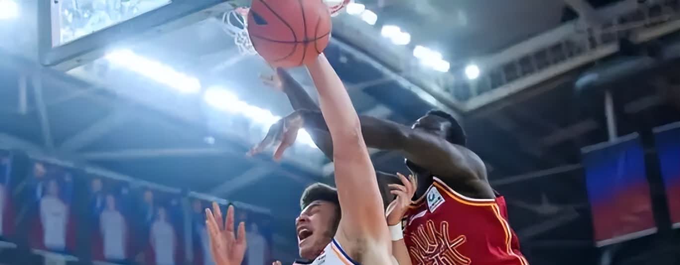 一支实力雄厚的球队在比赛中受挫