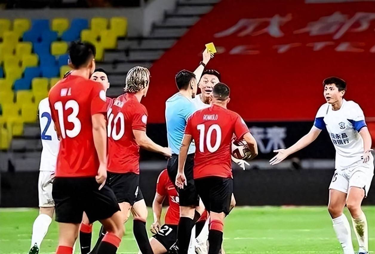 东亚球队在国际足坛获得令人瞩目的胜利