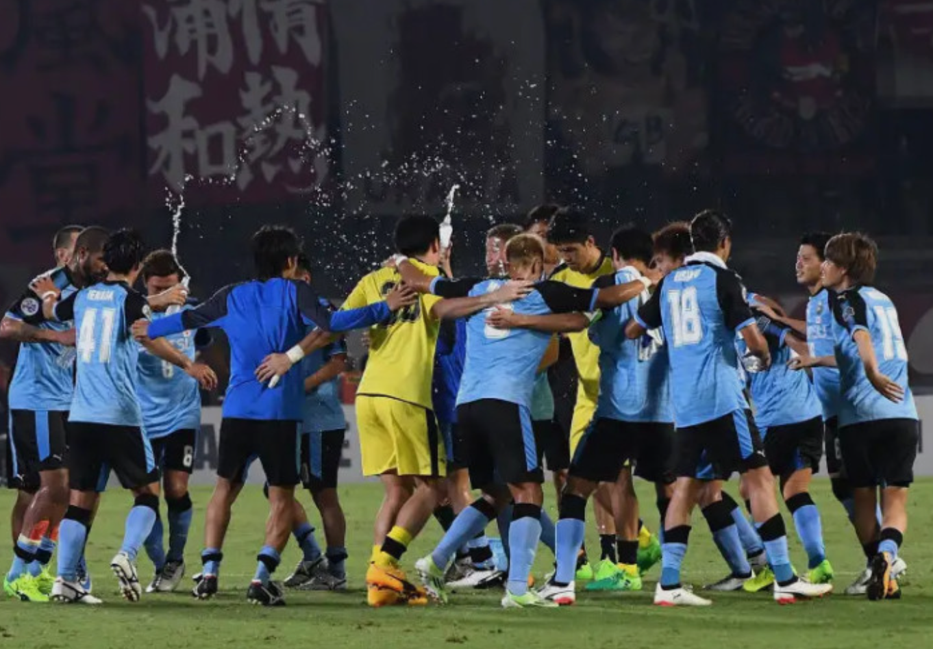 乐此不疲足球风采经久不衰，国内球队士气高昂的简单介绍