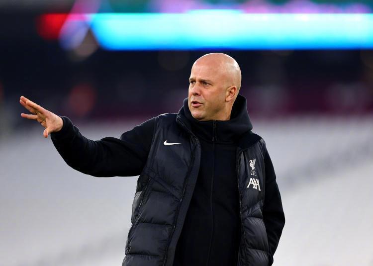 热刺攻守平衡，继续保持不败积分榜上升的简单介绍