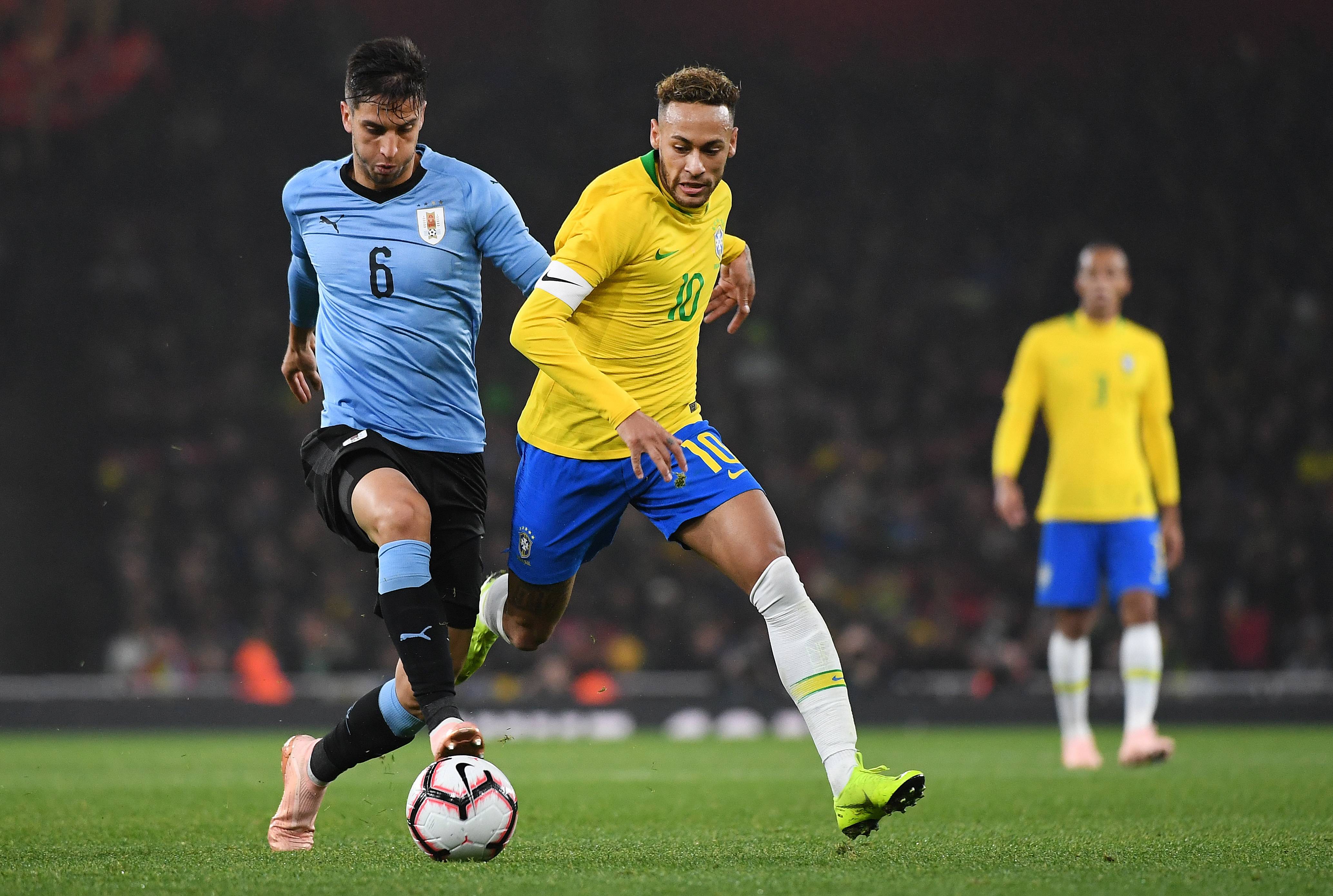 包含巴西联盟球员在美国篮球职业联赛中大放异彩的词条