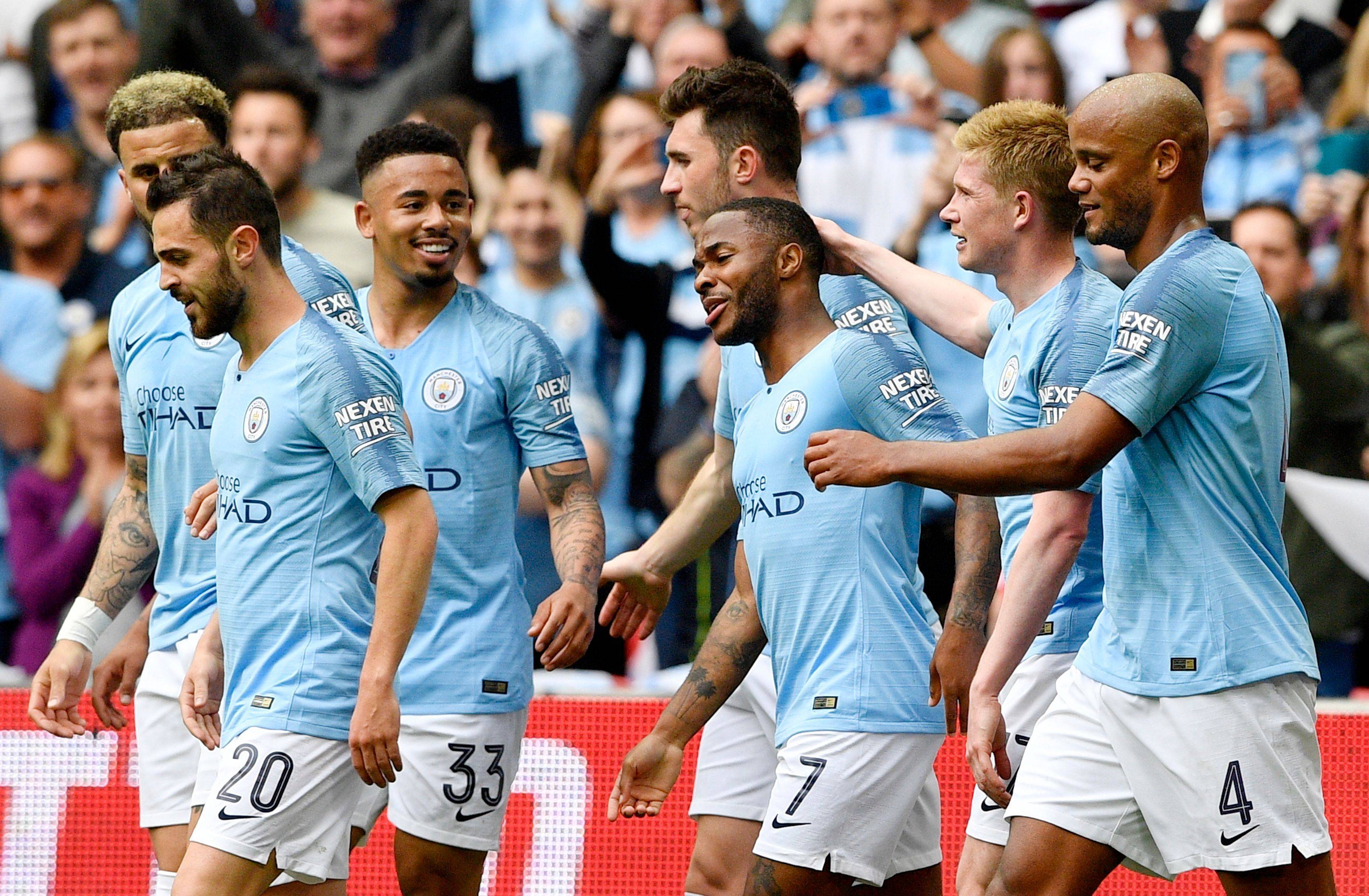 曼城主场大胜，继续保持英超领先优势