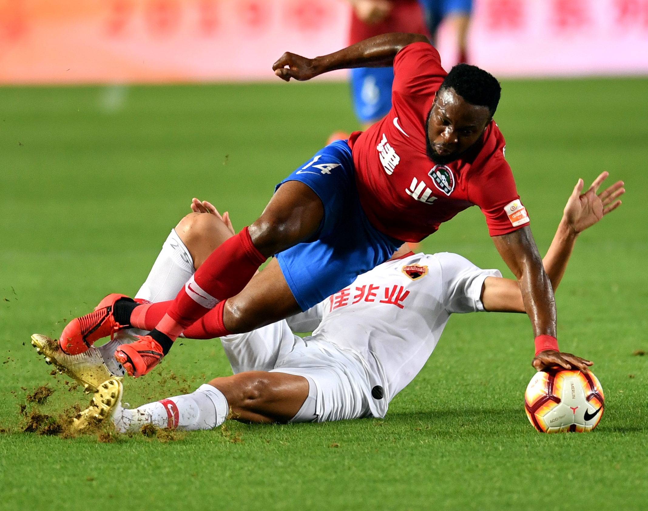 关于佳兆业高歌猛进,中超胜利让人侧目!的信息 关于佳兆业高歌猛进,中超胜利让人侧目!的信息