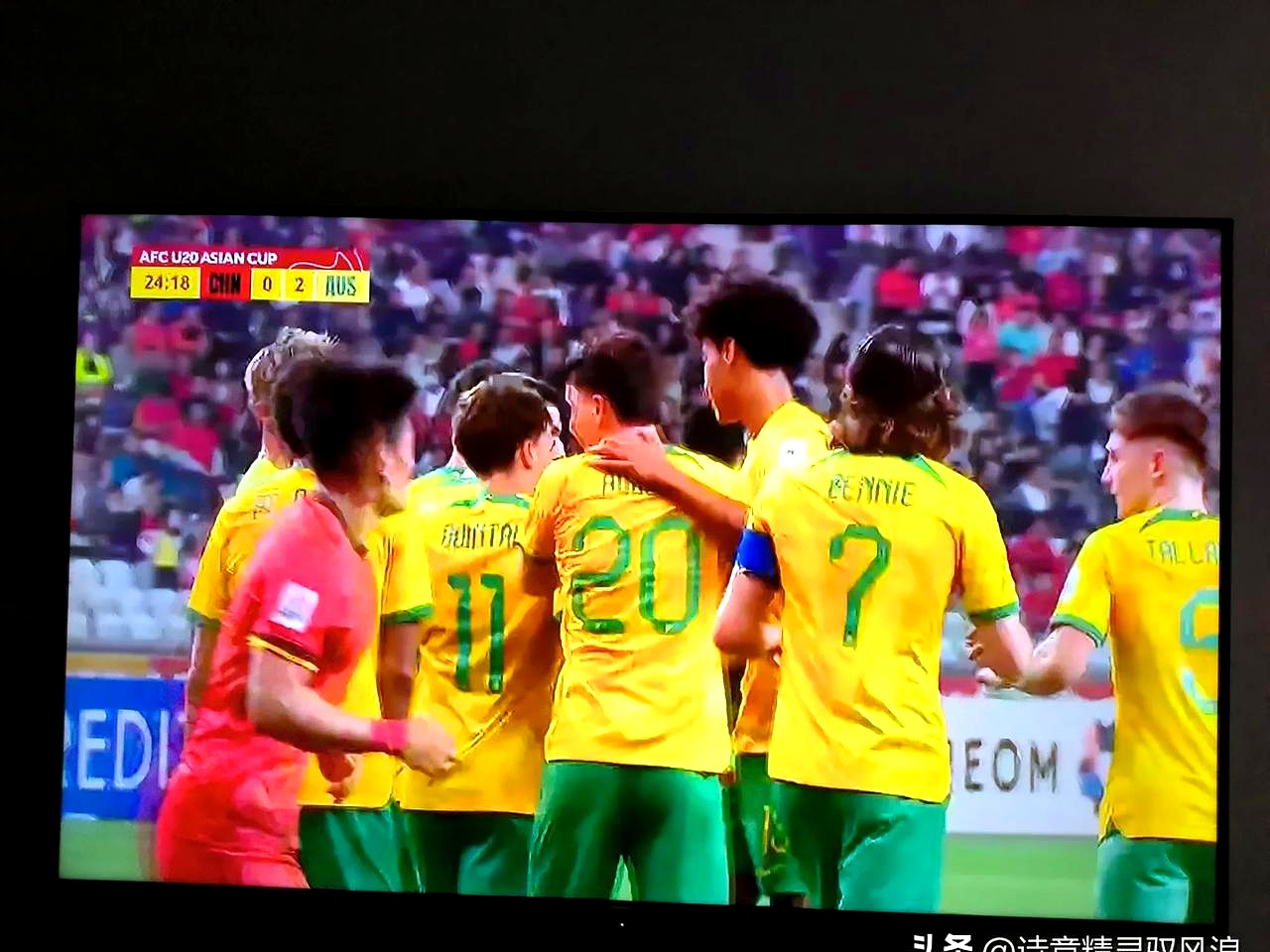澳大利亚队与中国队对决,竞争激烈 澳大利亚队与中国队对决,竞争激烈