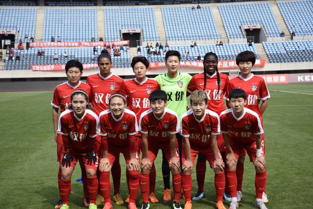 江苏男篮闪耀全场,稳坐积分榜前列的简单介绍 江苏男篮闪耀全场,稳坐积分榜前列的简单介绍