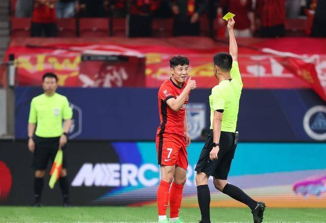 包含中超赛场掀起风暴，球员实力大比拼的词条