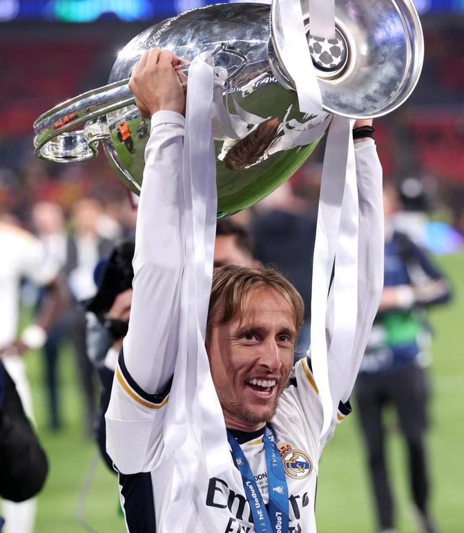 莫德里奇传射建功，皇马实现连胜