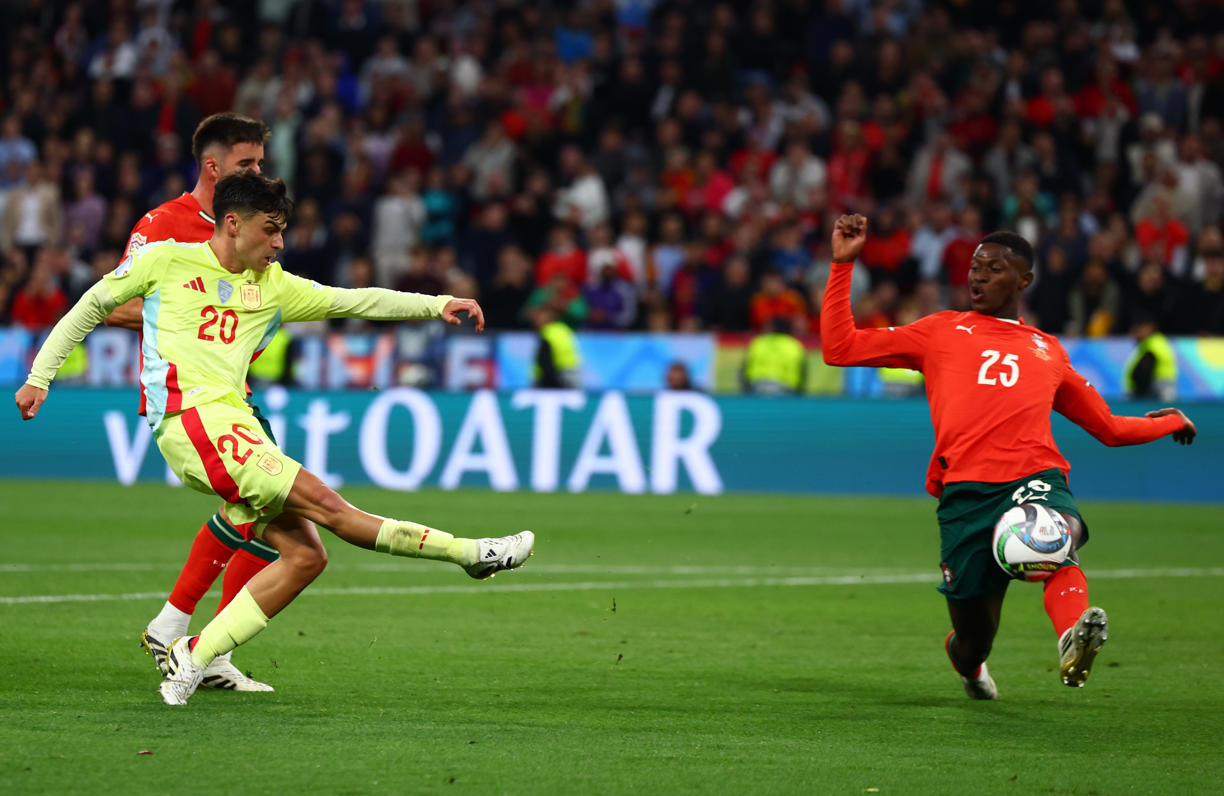 葡萄牙队以出色表现轻松战胜保加利亚队 葡萄牙队以出色表现轻松战胜保加利亚队