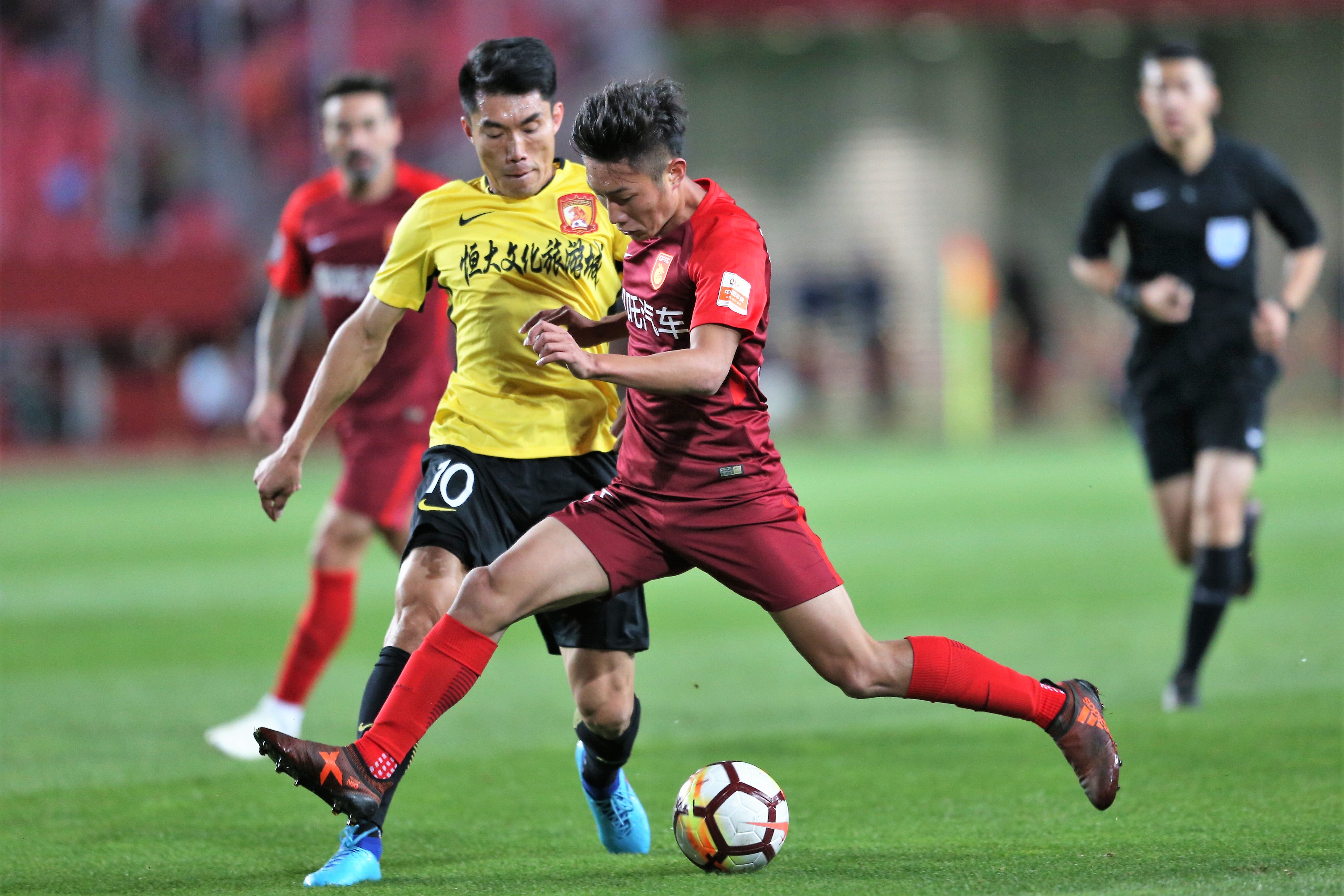 关于恒大迎来一场戏剧性的高尔夫对决的信息 关于恒大迎来一场戏剧性的高尔夫对决的信息