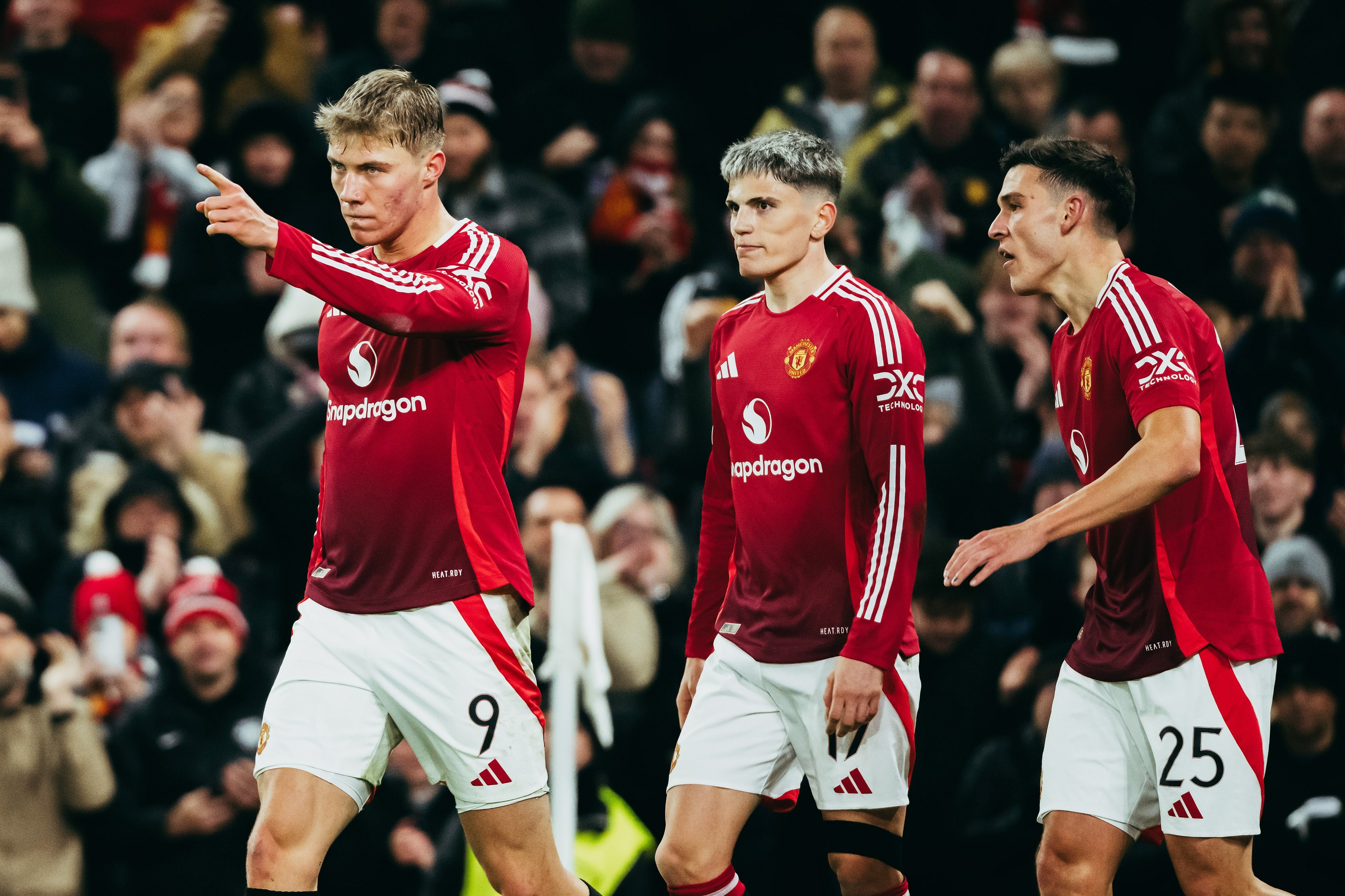 包含曼联名宿现身球馆,见证球队取得胜利的词条 包含曼联名宿现身球馆,见证球队取得胜利的词条