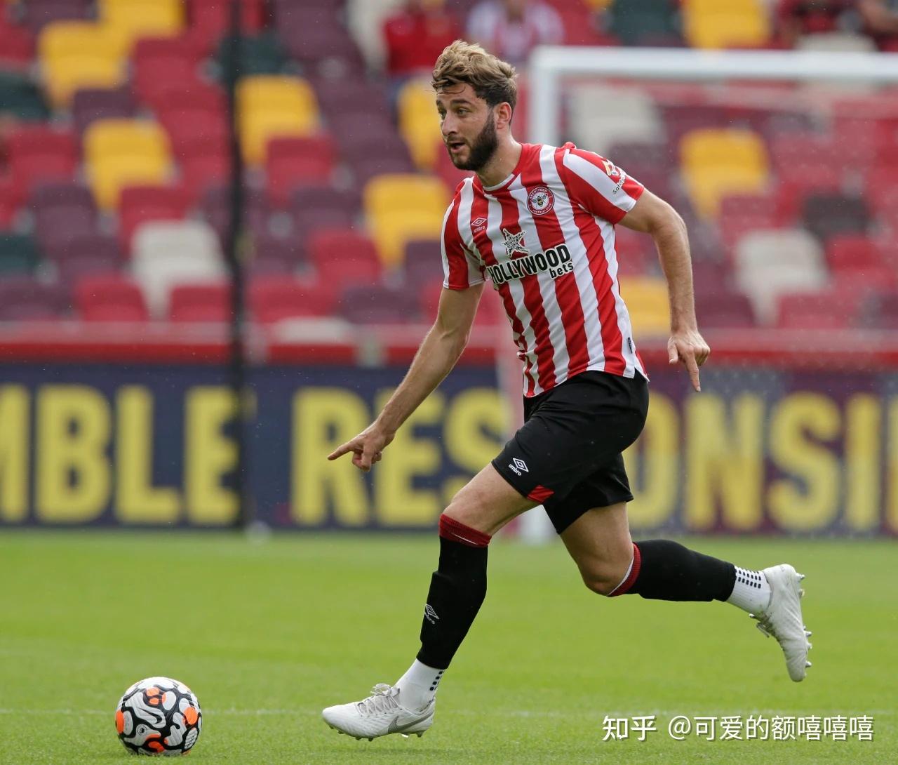 新赛季揭幕,双雄对决引发球迷热情高涨的简单介绍 新赛季揭幕,双雄对决引发球迷热情高涨的简单介绍