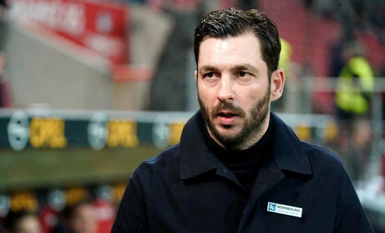 包含弗赖堡迎来新任主帅，展望未来的词条