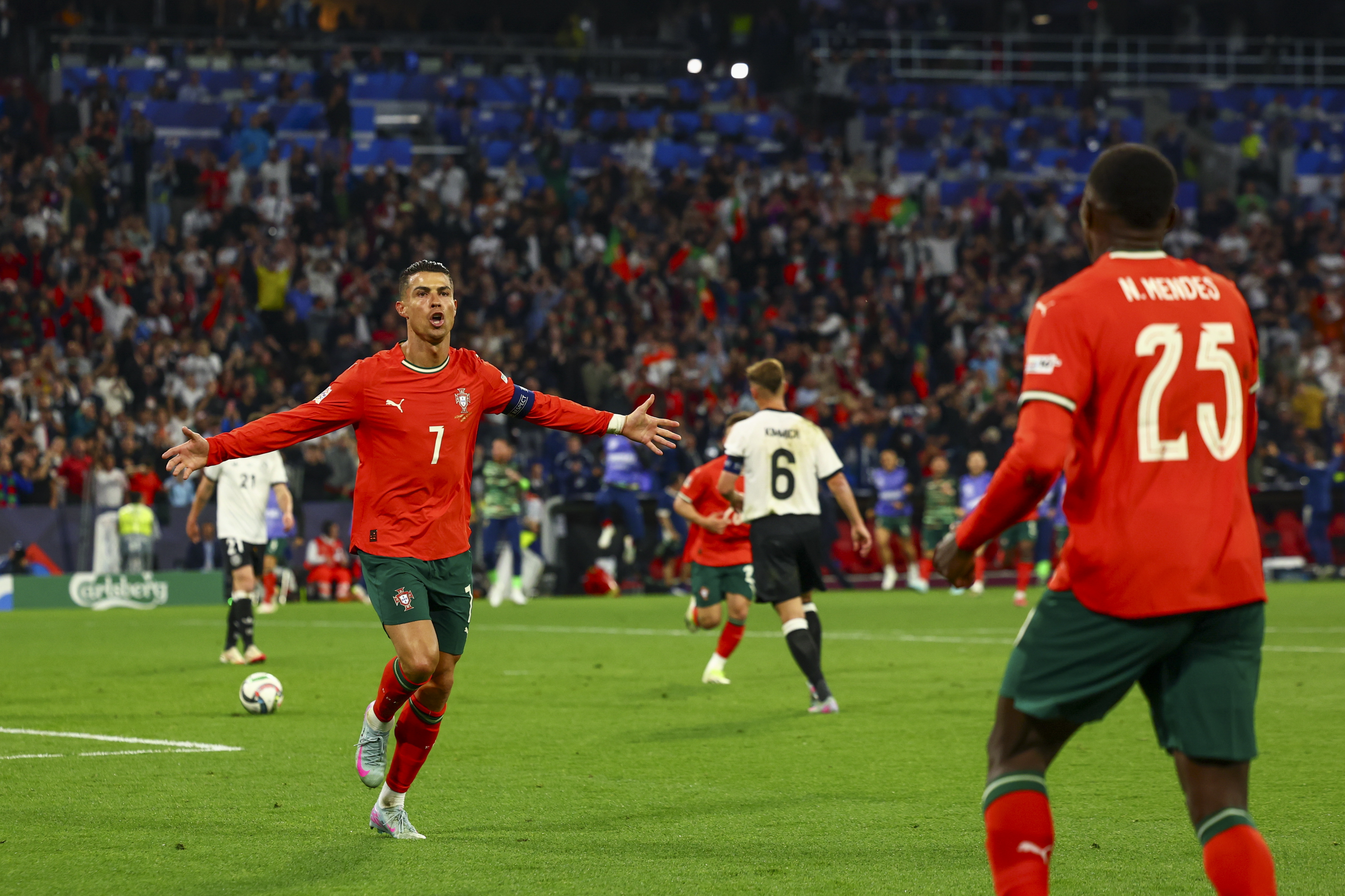 葡萄牙女足激战乌克兰,惜败对手 葡萄牙女足激战乌克兰,惜败对手