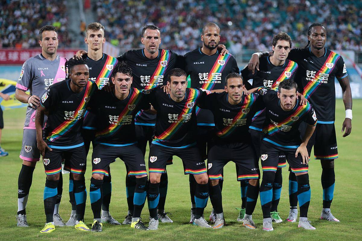 包含摩纳哥球员积极备战下一场比赛，展现进攻火力的词条