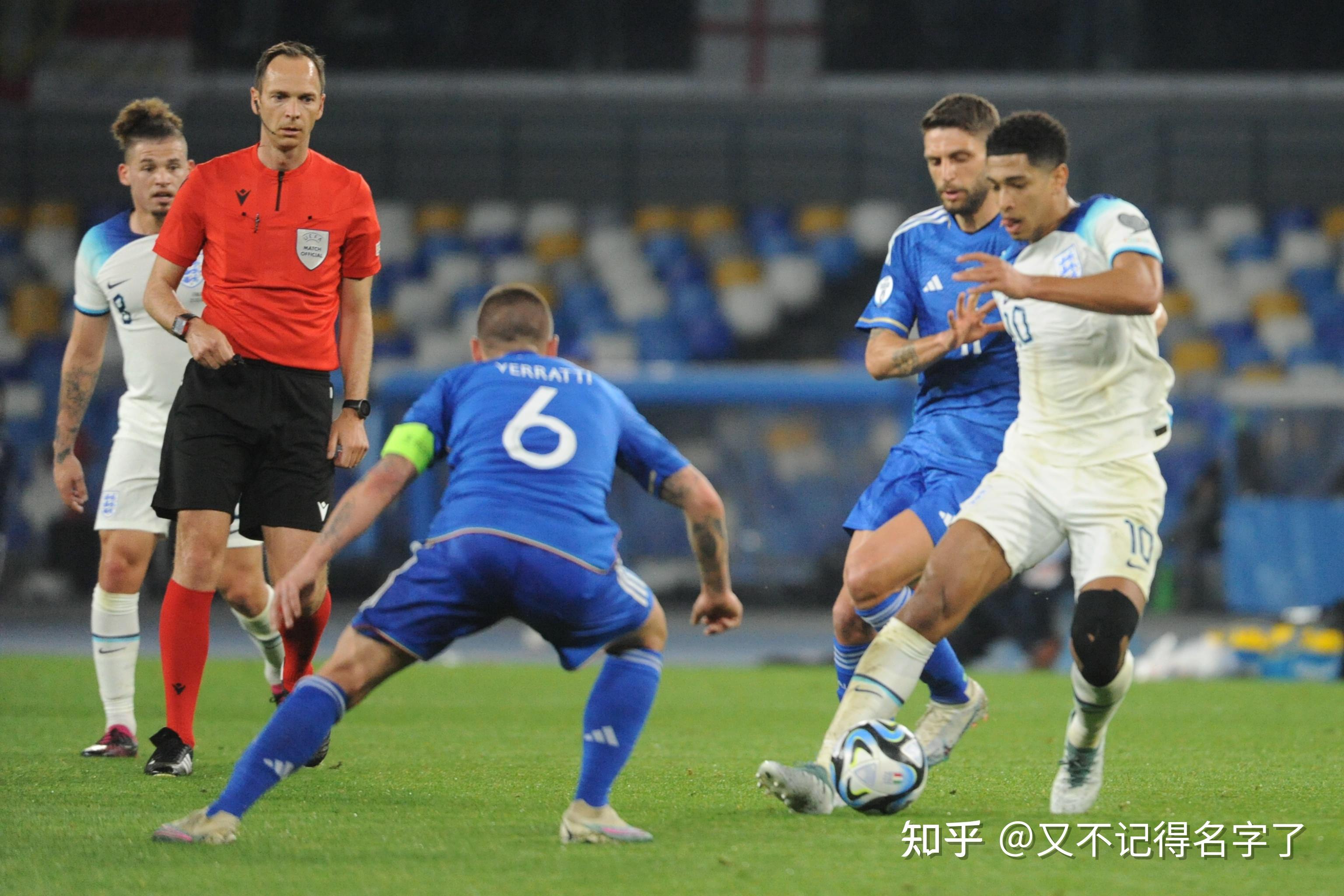 欧洲国家杯比赛现场发生了惊人的一幕