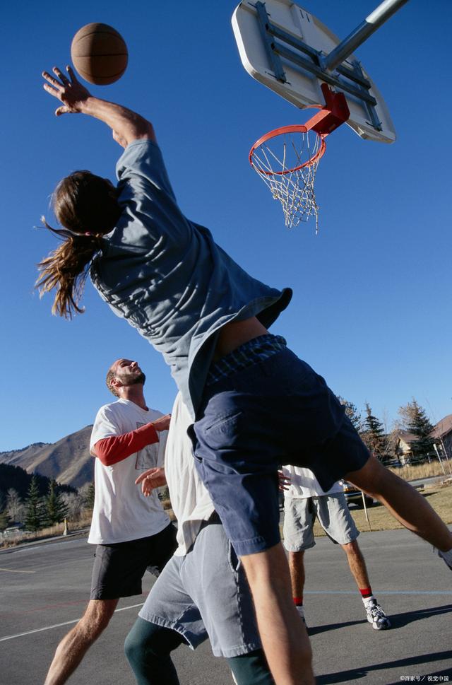 篮球比赛中蕴藏着无限的潜力和可能性