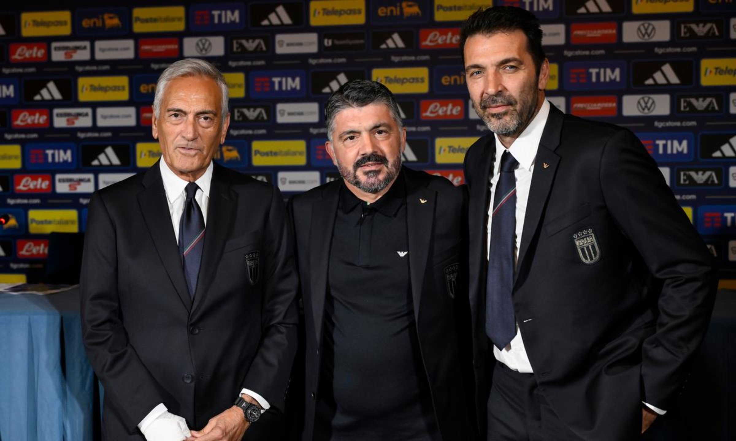 意大利主教练在国家队比赛中挑选新人