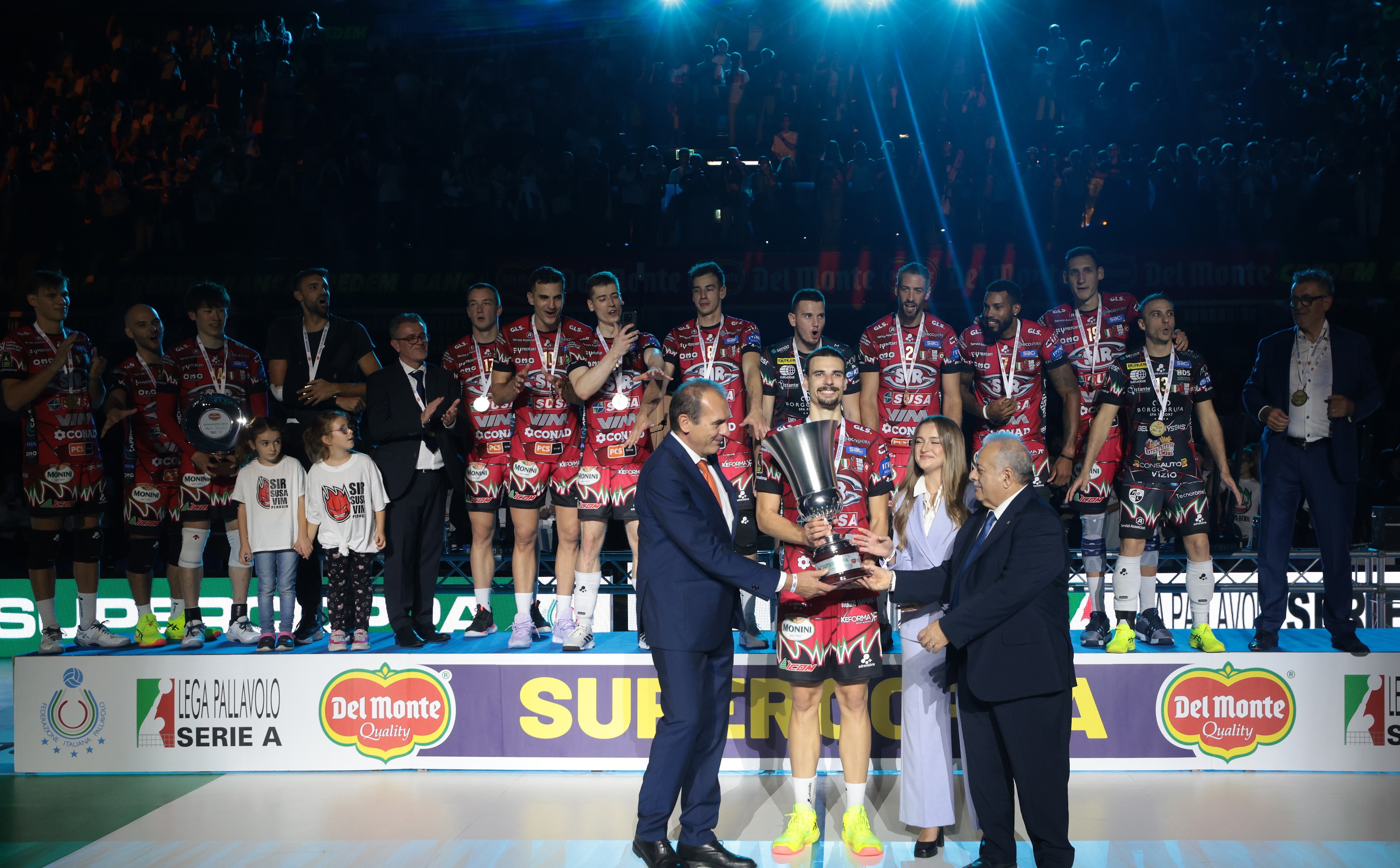 意大利队横扫奥地利队,展现出强大的实力 意大利队横扫奥地利队,展现出强大的实力