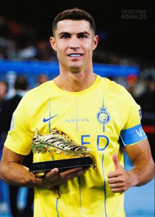 欧洲足球比赛中球员个个发挥出色表现