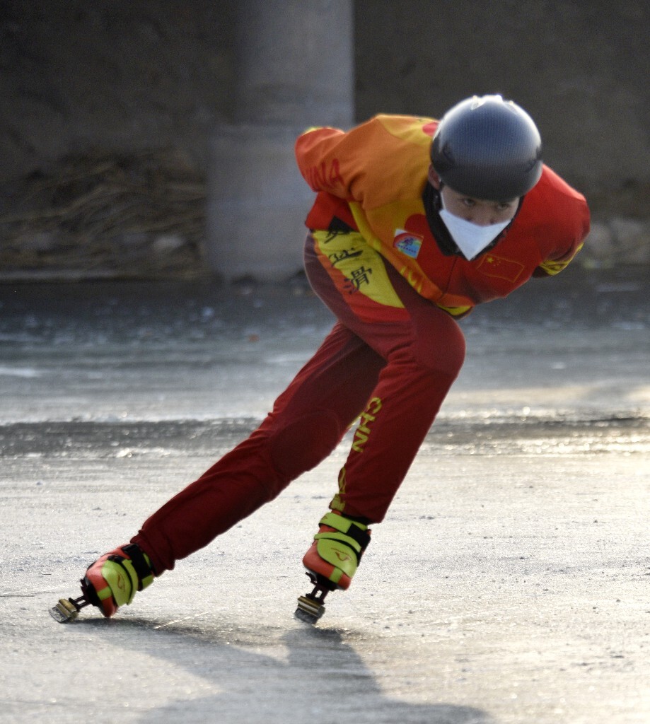 加拿大运动员闪耀登场,奋力拼搏 加拿大运动员闪耀登场,奋力拼搏