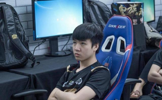 MAD碾压GEN,Uzi成为全场焦点入围赛3:1(广州) MAD碾压GEN,Uzi成为全场焦点入围赛3:1(广州)