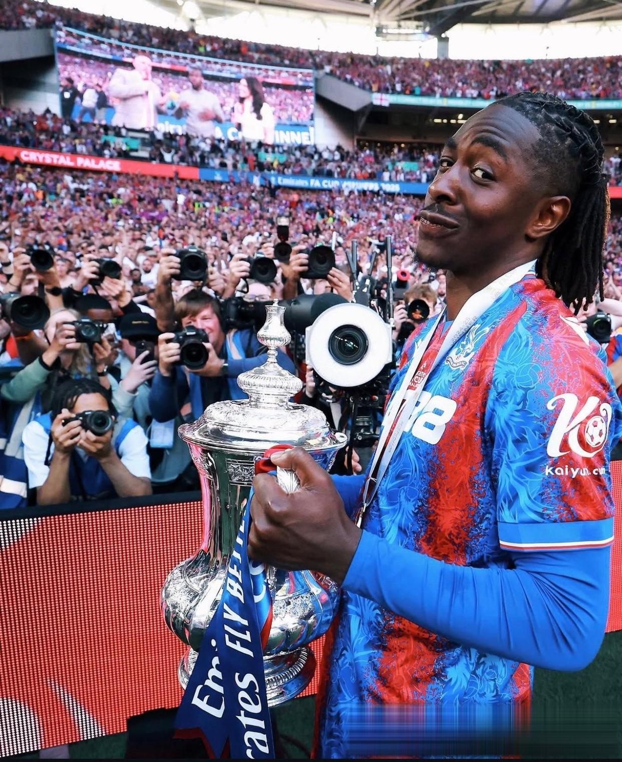 狼队客场绝杀水晶宫,继续保持不败纪录 狼队客场绝杀水晶宫,继续保持不败纪录