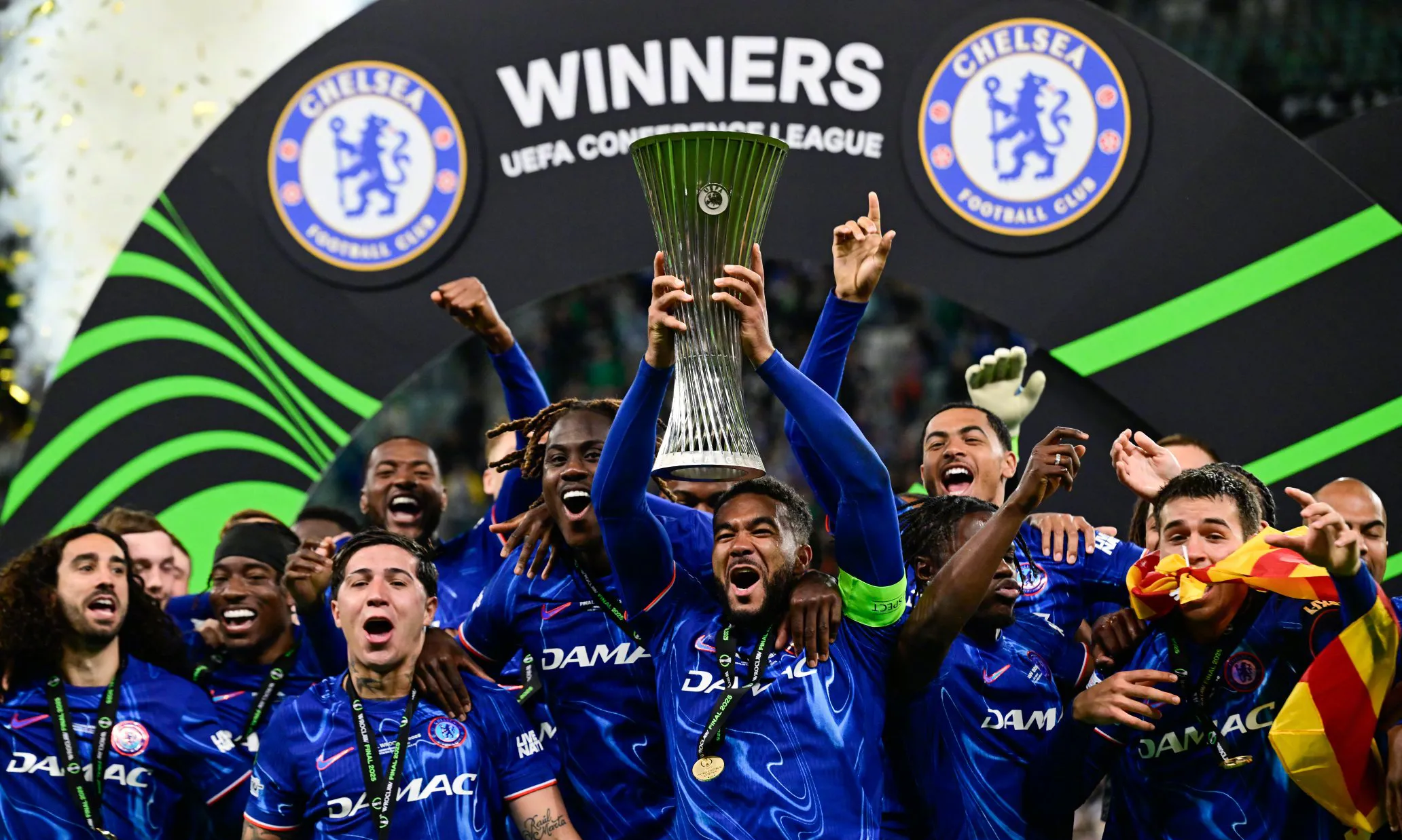 切尔西客场获胜,保住欧冠名额 切尔西客场获胜,保住欧冠名额